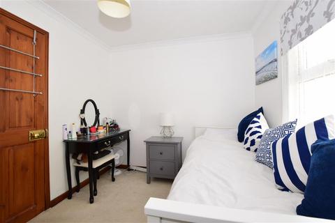 255 Kingston Road, Leatherhead, KT22 7PE