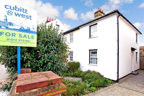 255 Kingston Road, Leatherhead, KT22 7PE