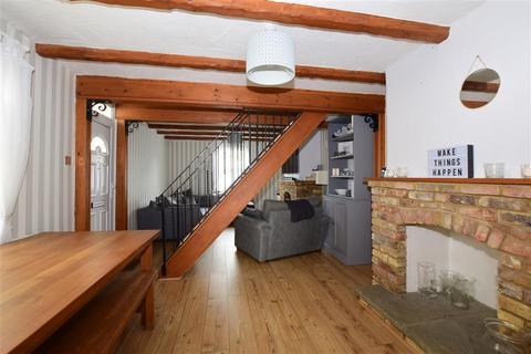 255 Kingston Road, Leatherhead, KT22 7PE