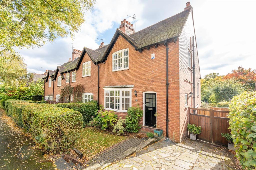 Margaret Grove, Harborne, Birmingham, B17 9JJ 4 bed end of terrace