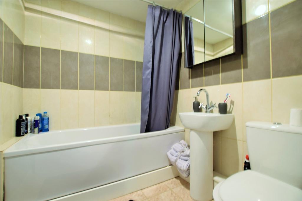 Burdett Court, Reading, Berkshire, RG2 2 bed for sale £210,000