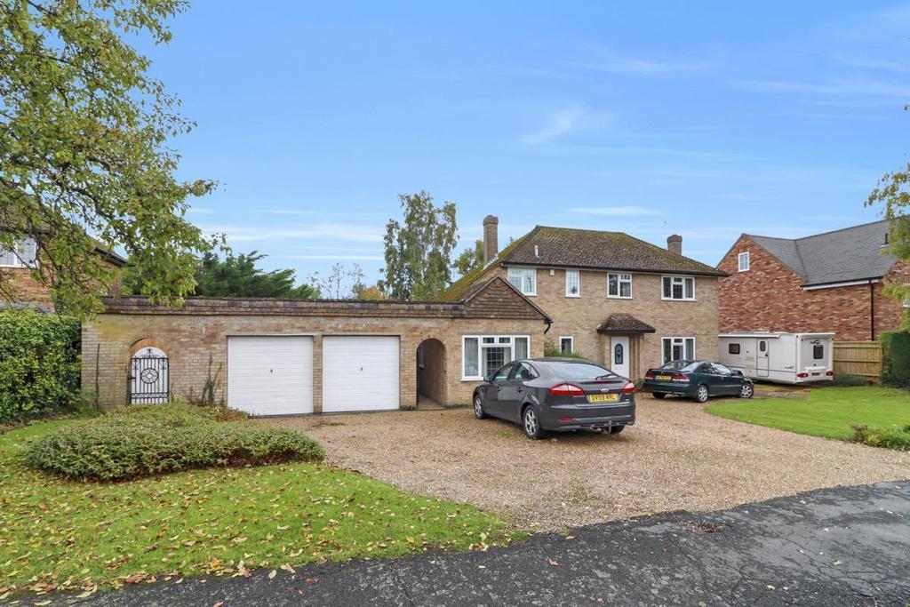 Sandelswood End, Beaconsfield, HP9 4 bed detached house £1,250,000