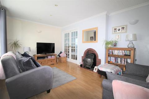 21 Rowarth Road, Manchester, M23 2WU