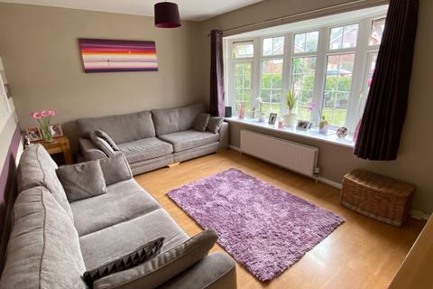 44 Aintree Road, Northampton, NN3 6EA