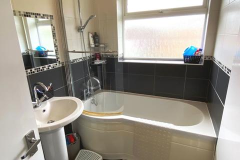 44 Aintree Road, Northampton, NN3 6EA