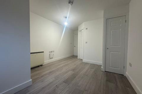 2 bedroom flat to rent, Spireview