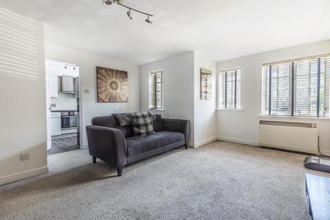 28 Gilbert Close, London, SE18 4PT