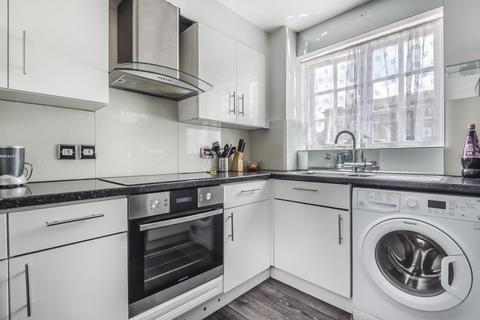 28 Gilbert Close, London, SE18 4PT