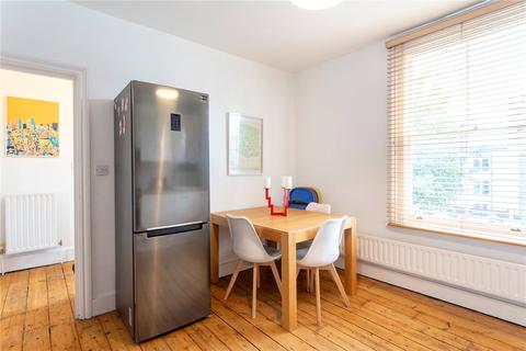 48b Mortimer Road, London, N1 5AP