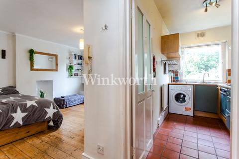 Flat 3, 29 Adolphus Road, London, N4 2AT