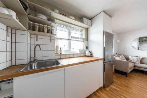 84 Chamberlain Place, London, E17 6AZ
