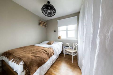 84 Chamberlain Place, London, E17 6AZ