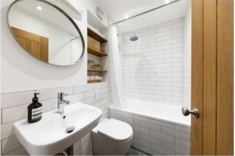84 Chamberlain Place, London, E17 6AZ