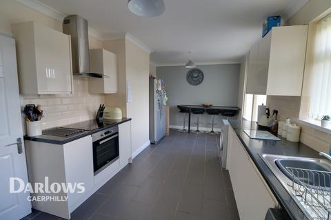 27 Thomasville, Caerphilly, CF83 2RE