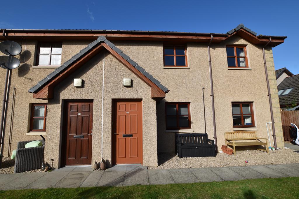 Thornhill Drive, Elgin 2 bed flat £110,000