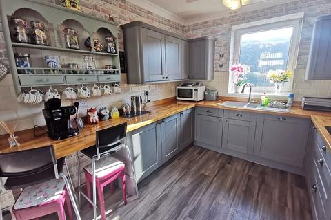 120 Graig Road, Godrergraig, Swansea, SA9 2NY