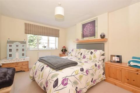 12 Deans Close, Fontwell, Arundel, BN18 0SJ