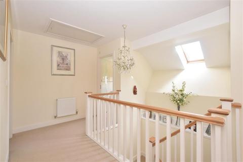 12 Deans Close, Fontwell, Arundel, BN18 0SJ