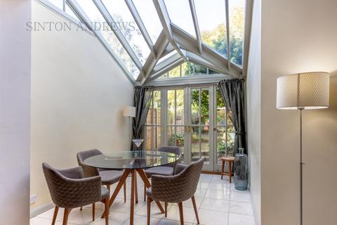14a Amherst Road, London, W13 8ND