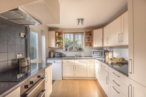 36 Godley Road, Byfleet, West Byfleet, KT14 7EP