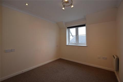 2 bedroom apartment to rent, Walnut Close, Steeple View, Laindon, Basildon, SS15