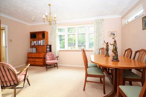17 Brookside, Billericay, CM11 1DS