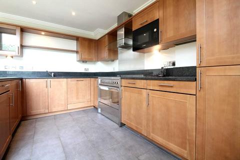 12 Tallow Road, Brentford, TW8 8EU