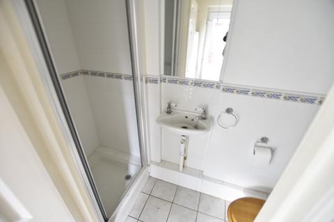 35 Osborne Close, Feltham, TW13 6SR