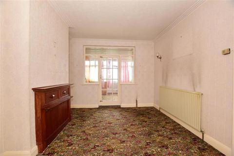 35 Grantock Road, London, E17 4DF