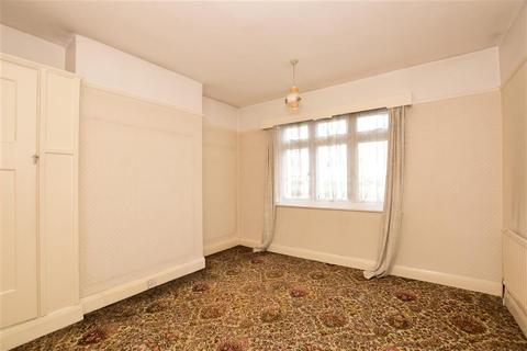 35 Grantock Road, London, E17 4DF
