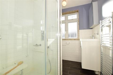 35 Grantock Road, London, E17 4DF