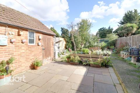 19 Hudson Road, Harlington, Hayes, UB3 5EL