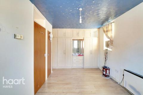 54 Badgers Close, Hayes, UB3 1LQ