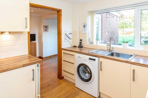 10 The Croft, Tingley, Wakefield, WF3 1DX