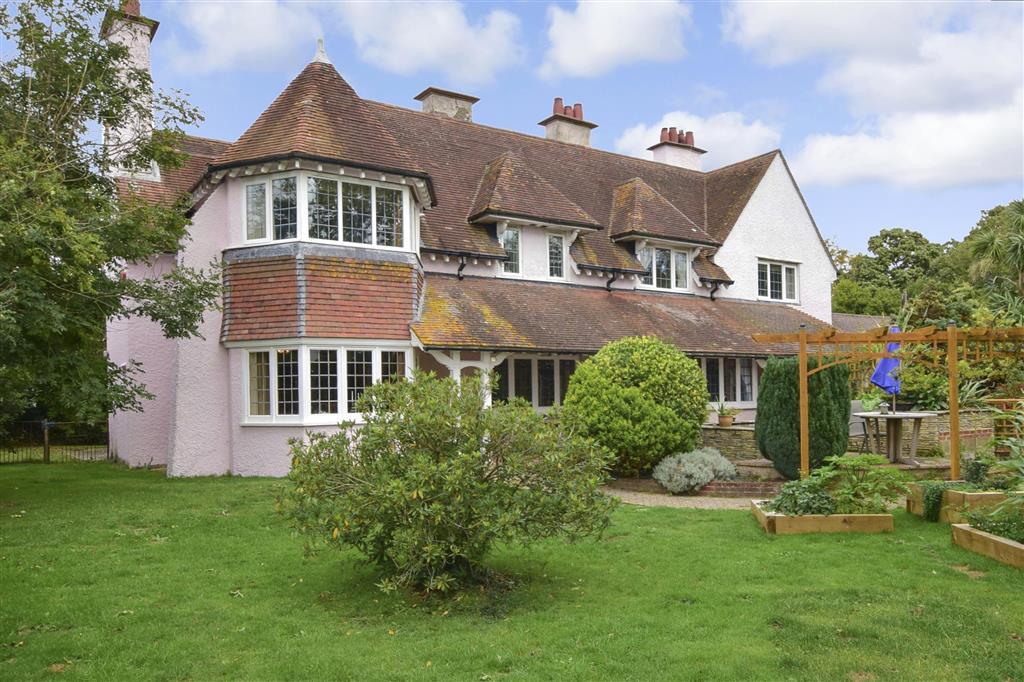 Crossways Road, East Cowes, Isle of... 9 bed character property £575,000