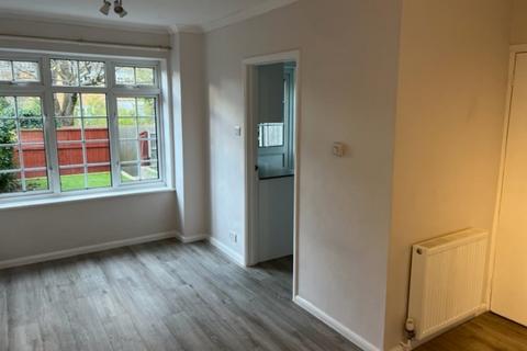 3 bedroom terraced house to rent, Rowan Gardens, Croydon, CR0