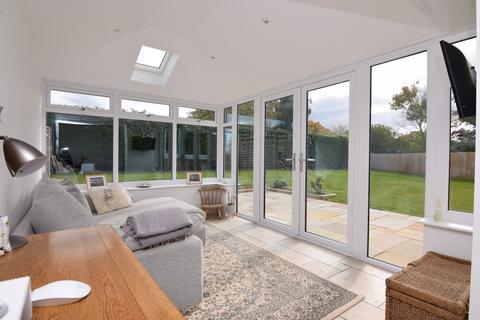 10 Coniston Close, Boscombe Down, Salisbury, SP4 7QJ