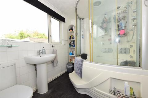 3 Brockman Crescent, Dymchurch, Romney Marsh, TN29 0TT