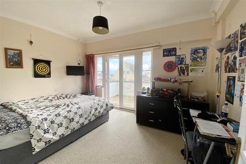 3 Brockman Crescent, Dymchurch, Romney Marsh, TN29 0TT