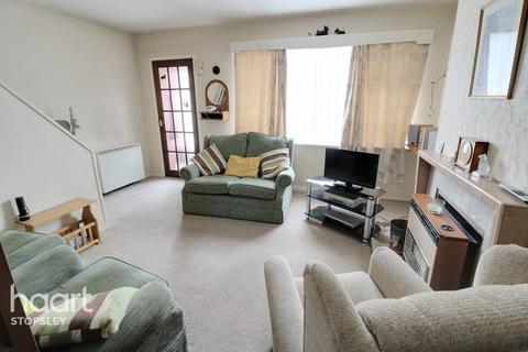 3 Sunningdale, Luton, LU2 7TF