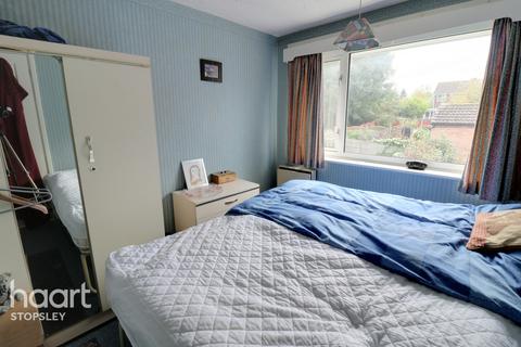 3 Sunningdale, Luton, LU2 7TF