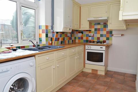 16 Farrand Road, Oldham, OL8 4QP