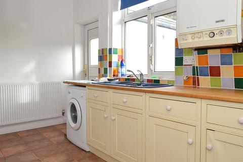 16 Farrand Road, Oldham, OL8 4QP