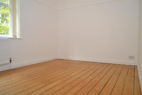 16 Farrand Road, Oldham, OL8 4QP