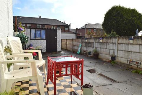 16 Farrand Road, Oldham, OL8 4QP