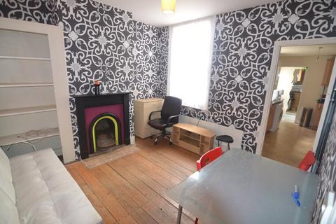 4 bedroom terraced house to rent, Matcham Road, Leytonstone