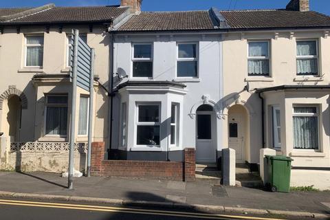 4 Pavilion Road, Folkestone, CT19 5RW