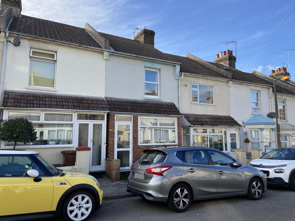 29 Albany Road, Gillingham, Kent 2 bed terraced house £140,000