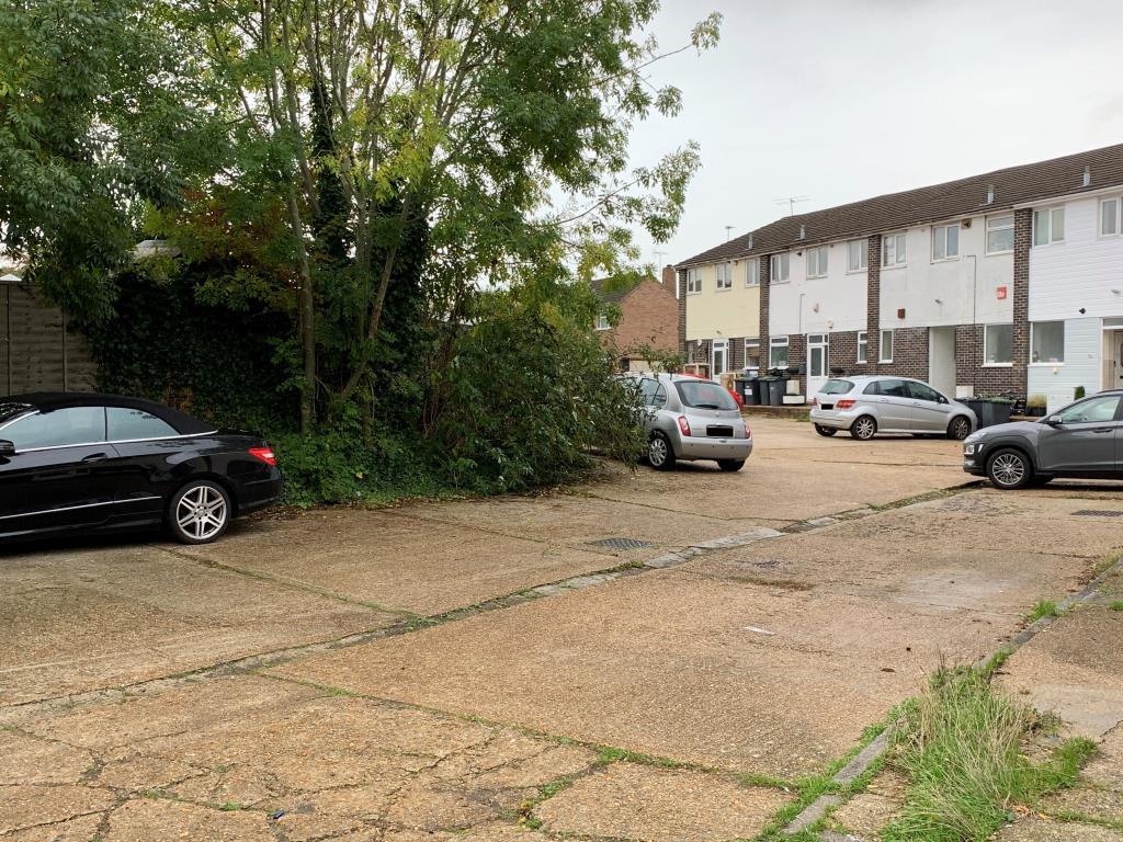 Flats 14, 4B Highfield Parade, & Land East Of Highfield Avenue