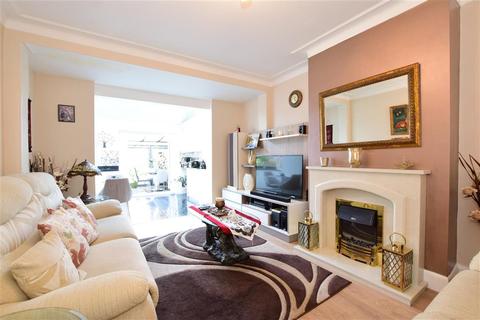 72 Woodford Avenue, Ilford, IG2 6XF